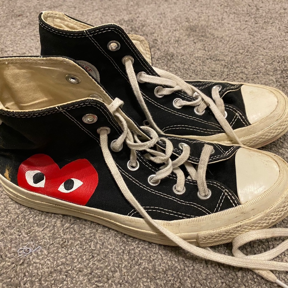 Comme Des garçons PLAY converse high tops